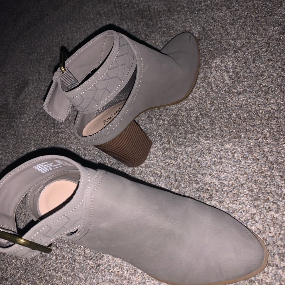 American eagle heels - Picture 2 of 3